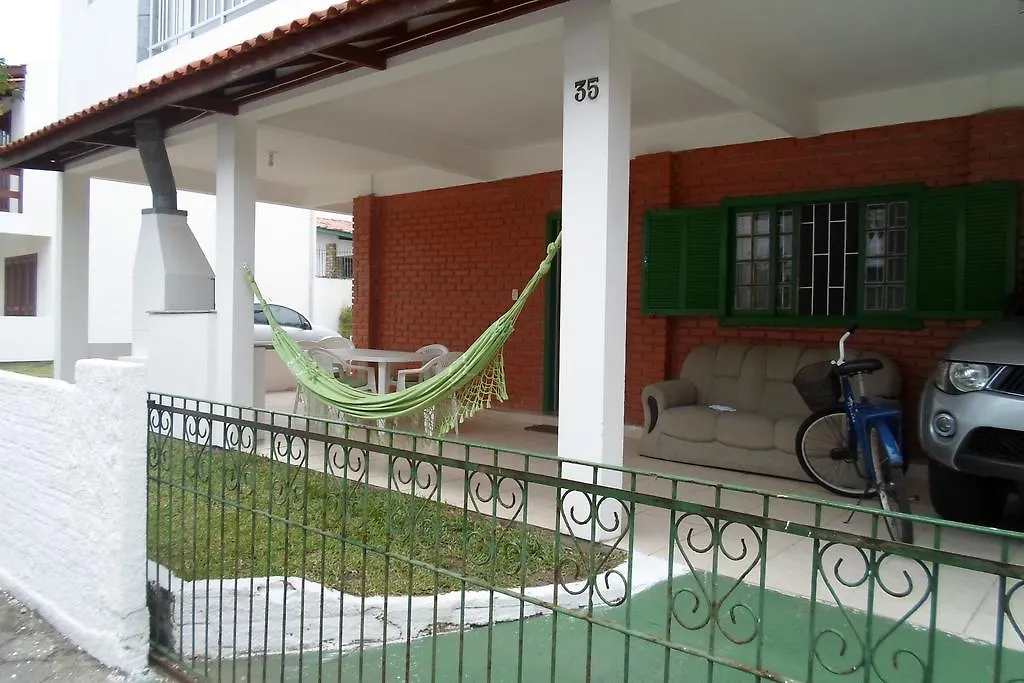 Casa a 50 M Praia Armação e Matadeiro- Floripa Florianópolis